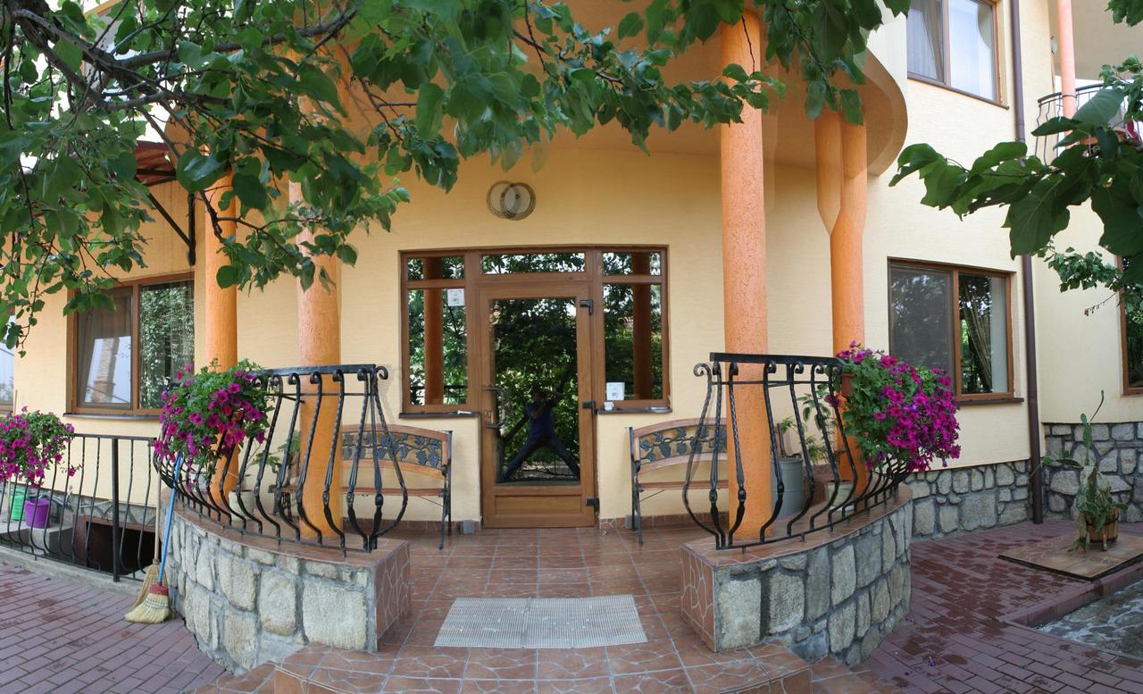 Chagari Hotel Berehove  Exterior photo